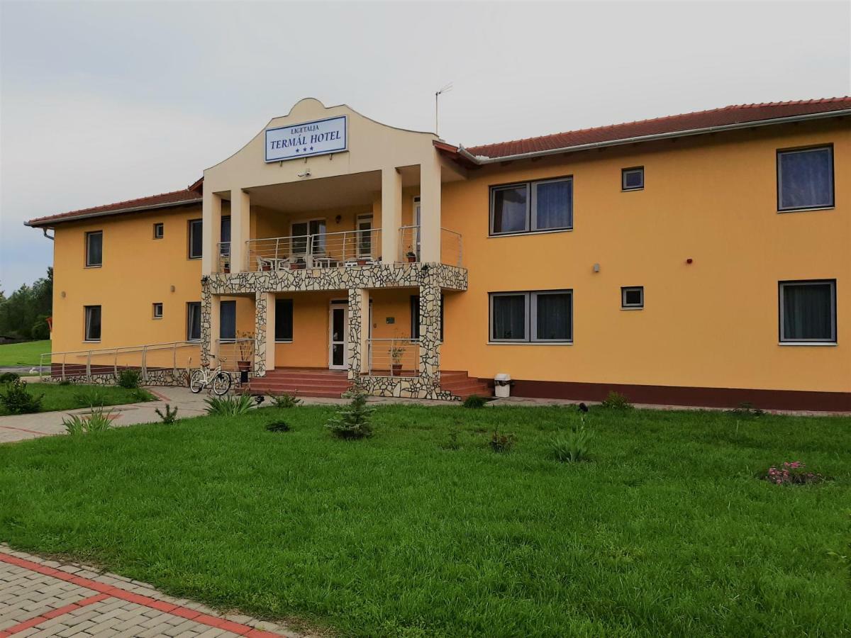 Ligetalja Termál Hotel Peneszlek Exterior foto