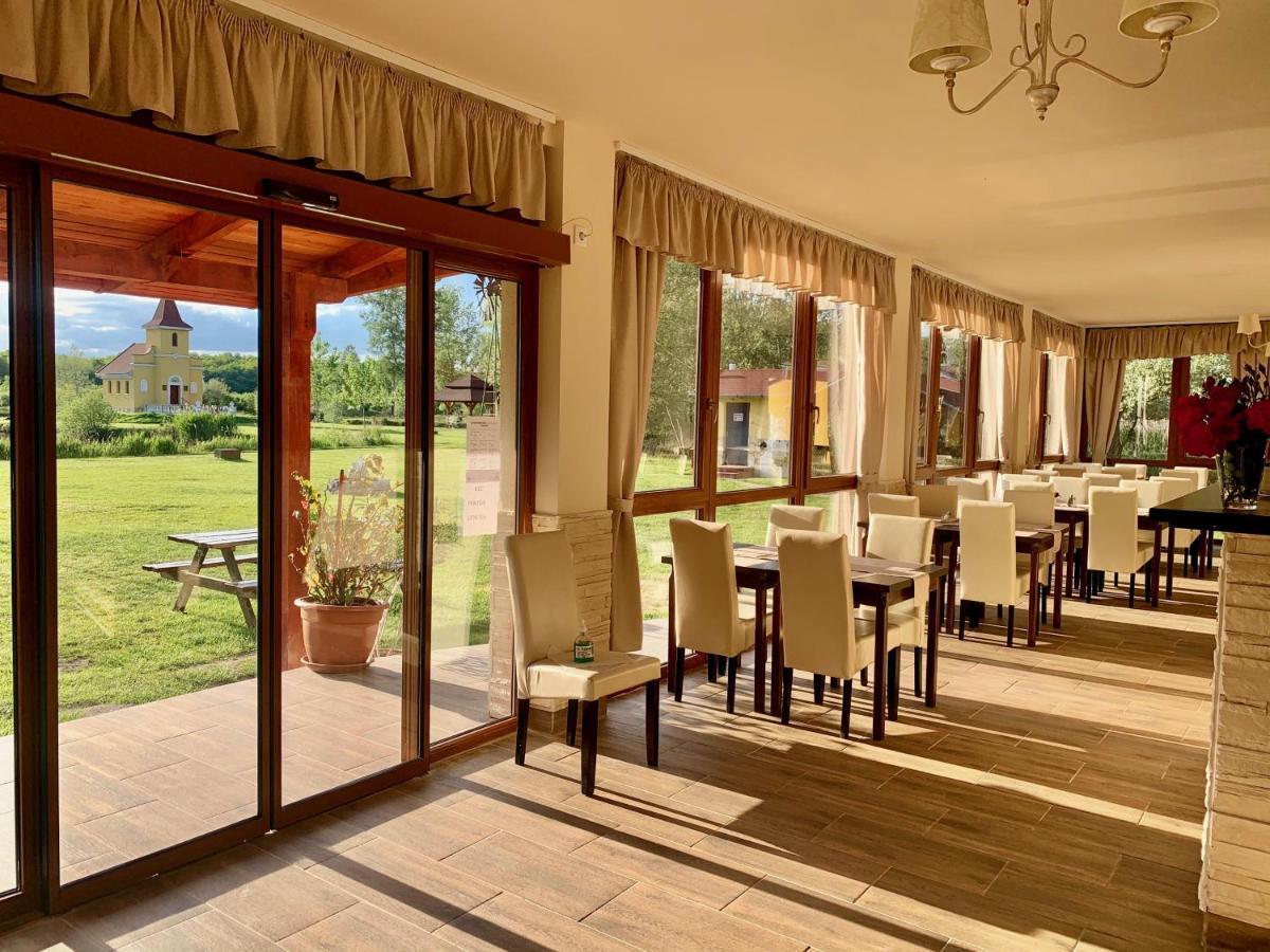Ligetalja Termál Hotel Peneszlek Exterior foto