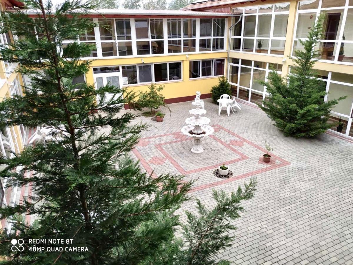 Ligetalja Termál Hotel Peneszlek Exterior foto